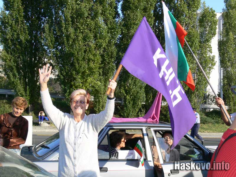 Педагозите от своя страна поздравиха възпитаниците си Педагозите от своя страна поздравиха възпитаниците си