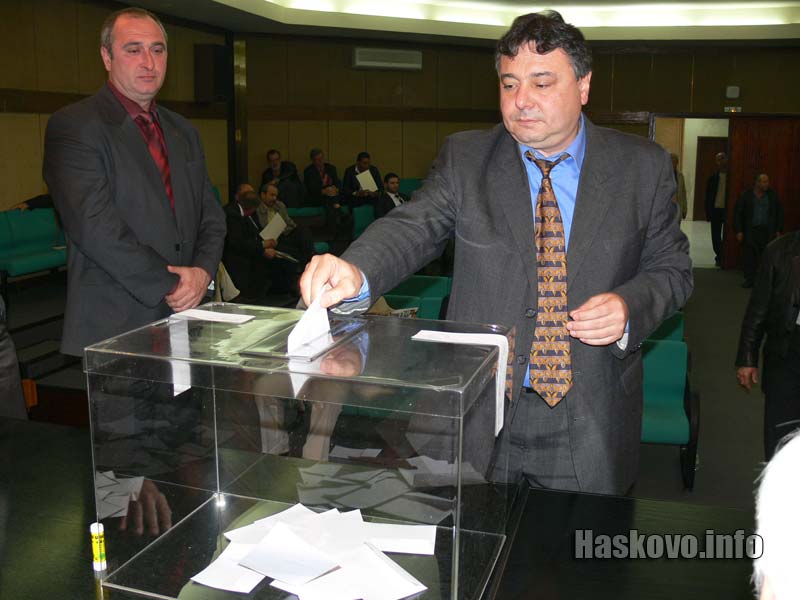 Гласуване за председател на Общински съвет Гласуване за председател на Общински съвет