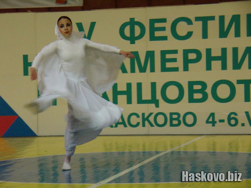 Танци
