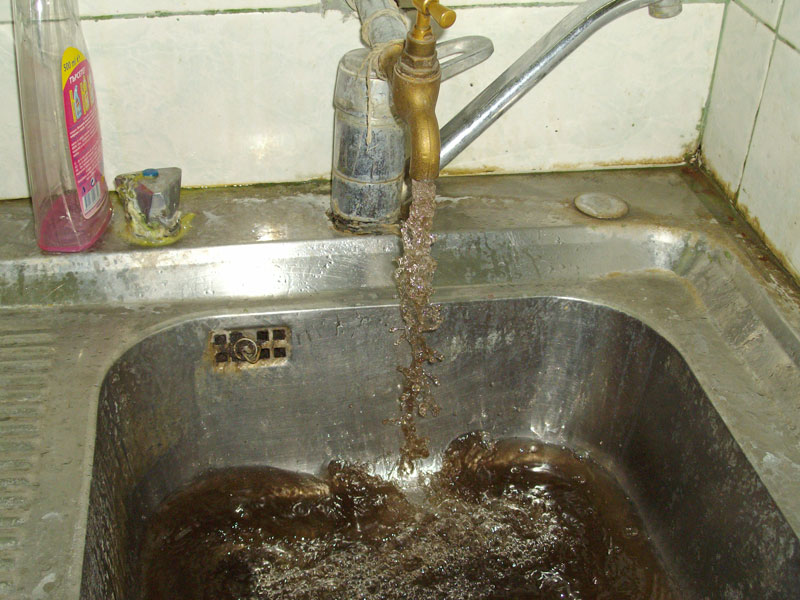 Мръсна вода