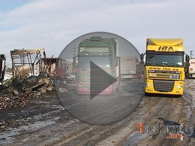 Три тира изгоряха при пожар